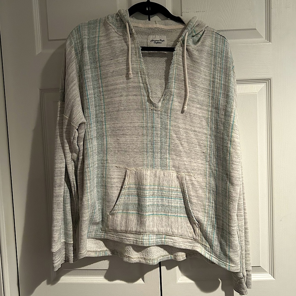 American Eagle hooded pullover